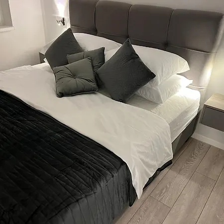 M&m Apartment